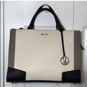 Nine West Handbag (NWOT)